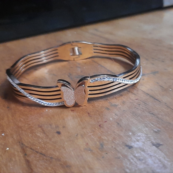 Gold Plated Bracelet - Picture 3 of 5